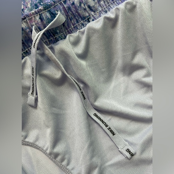 Nike Women's Summer Print Tempo Shorts in Purple Size:XL NWT - Picture 11 of 14